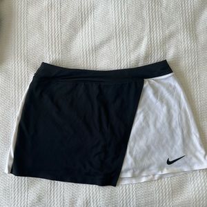 Nike tennis skirt size Medium